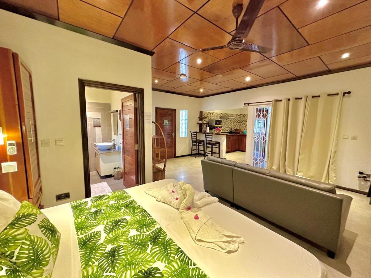 Seaside Self Catering Apartment Anse Royale Exterior photo