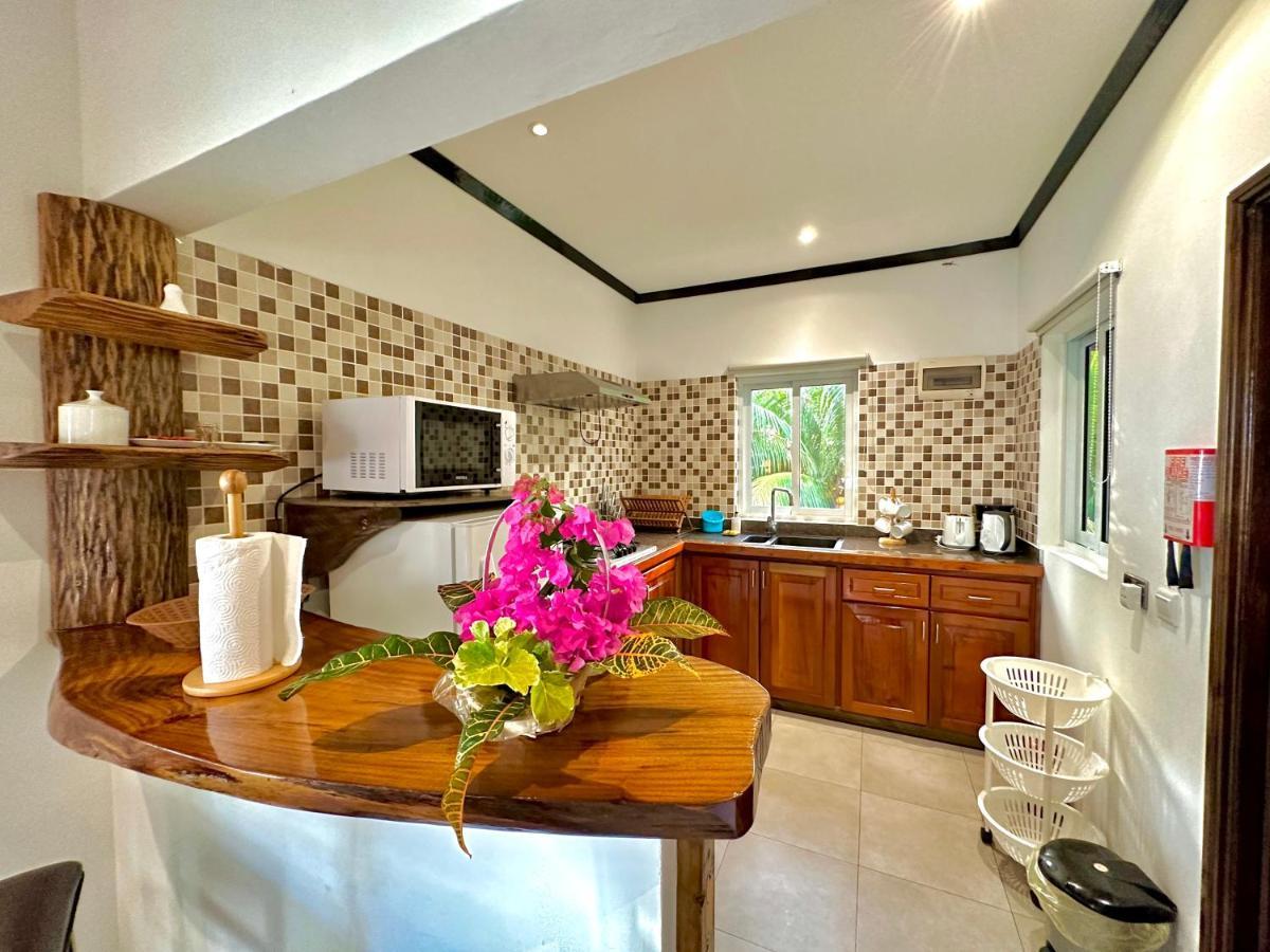 Seaside Self Catering Apartment Anse Royale Exterior photo